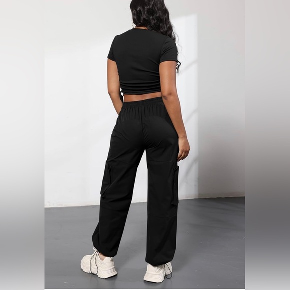 Women's 2 Piece Outfits Sets Casual Crop Top and Cargo Pants Sets with Pockets - Picture 3 of 4